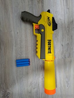 predám pištole od zančky Nerf - 10