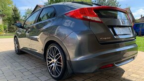 Honda Civic 1.8 i-vtec Sport - 10