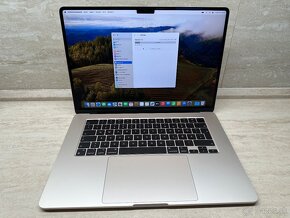 MacBook Air 15 (2024) M3 16 GB / 256 GB, záruka: 8.12.2025 - 10