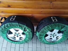 REZERVOVANE Predám disky R15 s pneu 195/65 R15 - 10