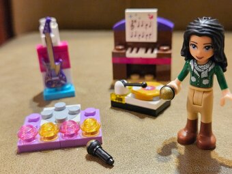 Lego Friends Adventny kalendar Vianoce. Kazda položka po 1 € - 10