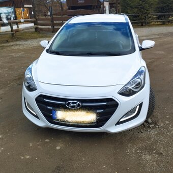 Hyundai i30 CW 1.6crdi, 2017 NA PREDAJ - 10