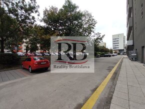 HOTEL BRATISLAVA - Obchodný priestor s vysokými stropmi, 2 v - 10