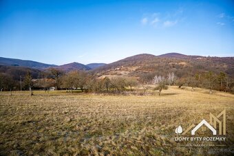 Rodinný dom / laznícka usadlosť + 6,8 ha pozemok v Krupine - 10