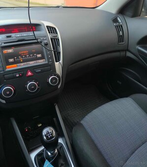 Kia Cee´d 1.4 CVVT EX ISG - 10