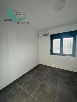 Novostavba apartmánu so strešnou terasou v Chorvátsku za top - 10