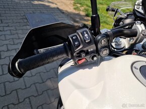 Triumph Tiger 800 XCA 95k M6 (benzín) - 10