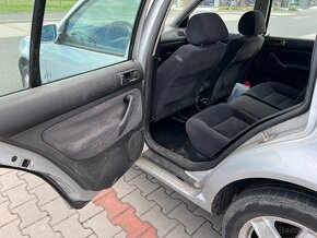 Volkswagen Golf 1.9 TDi 66kw klima serviska TZ - 10