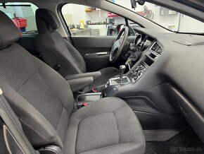 Peugeot 5008 1.6HDi 7MÍST NAVI 2 x LITÁ KOLA  AUTOMAT - 10