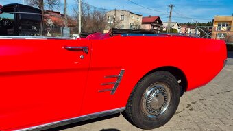 vyzerať krásne Ford Mustang 1966 cabriolet - 10