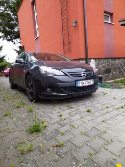 Opel astra gtc 2012 - 10