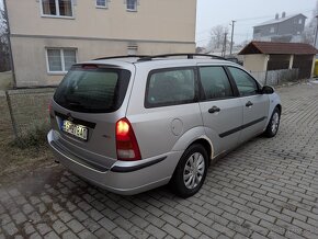 Ford Focus Combi 1.8td - 10