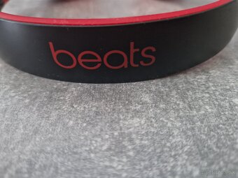 Beats solo 3 wireless - (L) strana nalomená - plně funkční - 10