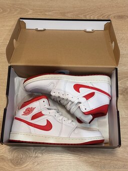 Air Jordan 1 mid se / lobster 43 - 10