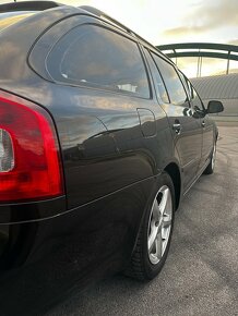 ŠKODA OCTAVIA COMBI 1.6 TDI 77kw 2010 - 10