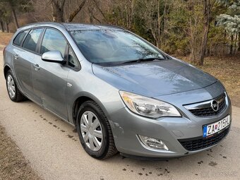 Opel Astra 1.7cdti SportTourer 2012 PLNE POJAZDNÉ - 10