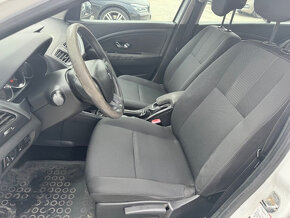 Renault Fluence 1.6 - 10