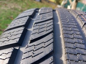 215/55 r18 zimne pneumatiky - 10