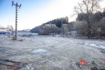 Pozemok na výstavbu rodinného domu v blízkosti Banskej Bystr - 10