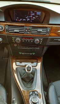 BMW E90 Facelift 320i 125Kw 170PS R.V.9/2010 M6 - 10