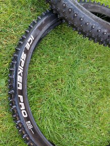 SCHWALBE ICE SPIKER PRO 2 - 10