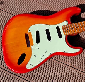 Stratocaster a telecaster tela a krky - 10