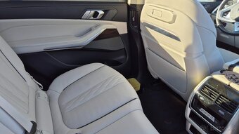 BMW X7 40d xdrive 259kw Automat - 10