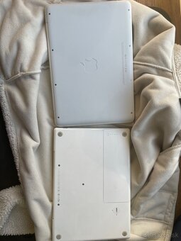 Macbook (mid 2010) a Macbook 2006 - 10