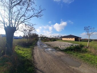 stavebný pozemok JANÍKY - 9 á - iba 20 km od Bratislavy..... - 10