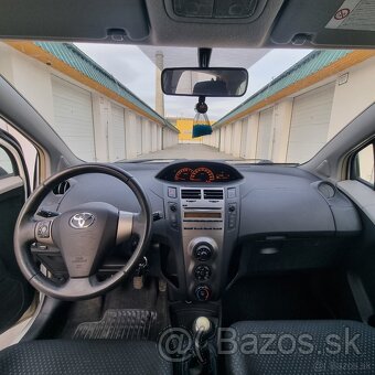 Toyota Yaris 1,3 benzin 74kw - 10