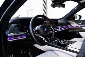 BMW Rad 7 M760e xDrive A/T - 10