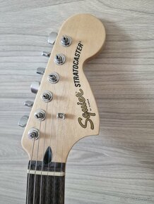 Fender squier stratocaster - 10