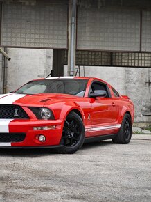 Ford Shelby GT500 - 10