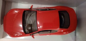 Modely 1:24 FORD Mustang GT 2006 +Maserati - 10