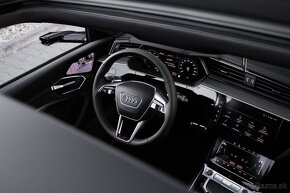 Audi Q8 e-tron 55 S line quattro - 10