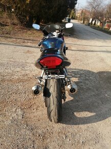 Honda VTR 1000 - 10