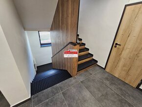 PRENAJATÉ  (26,80 m2) MODERNÉ KANCELÁRSKE PRIESTORY - 10