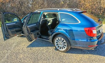 Škoda Superb Combi 2.0 TDI 170k Elegance - 10