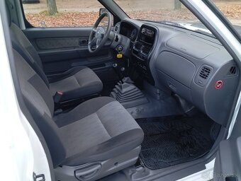 Nissan Navara NP300 4x4 , 2,5TDi - 10