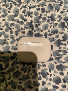 Apple AirPods Pro 2 - 10