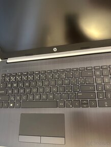 HP Laptop Strieborný - 10