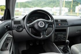 Volkswagen Bora 2.0 Comfortline - 10