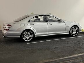 1:18 Mercedes-Benz S63 AMG (W221) - AUTOart Millenium - 10