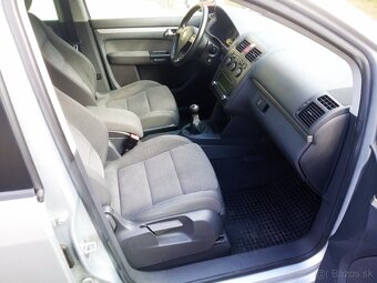 Volkswagen Touran 2,0TDi - 10