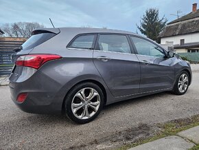 Hyundai i30 CW - 10