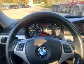 Predám BMW e90 320d 120kw 2006 ročník, šedá metalíza - 10