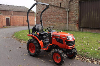 Traktor Kubota B1620 - 10