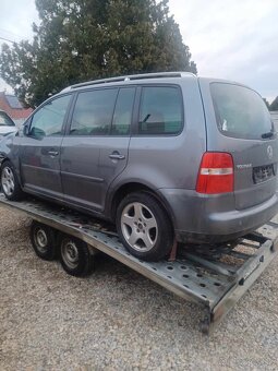 Rozpredam VW Touran 1.9Tdi 77kw 2005 BKC - 10