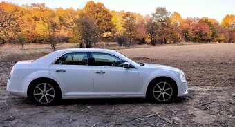 Chrysler 300C (Lancia Thema) 3.0 CRD 240 hp 2012 AT vymena - 10