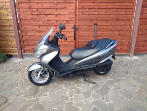 Suzuki Burgman 125 rok 2008  . - 10